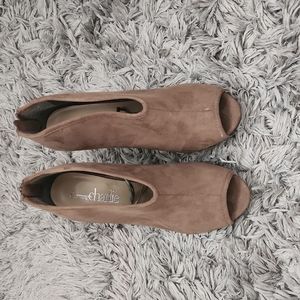 Open toe shoe bootie